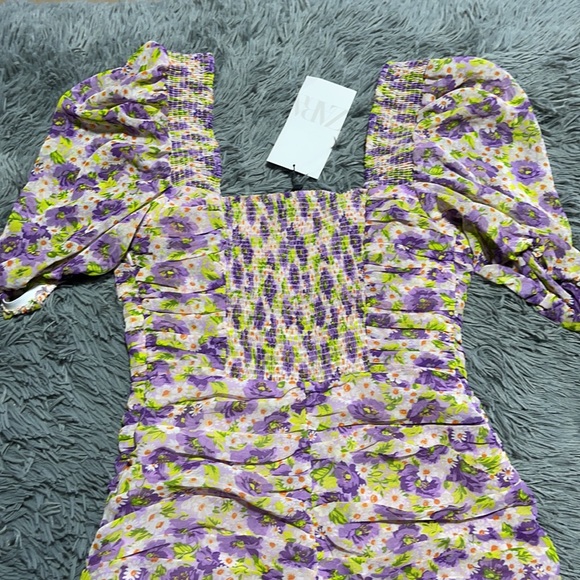 🥰🥰ZARA Floral Ruched Puff Sleeves Mini Dress🥰🥰 - Picture 9 of 16
